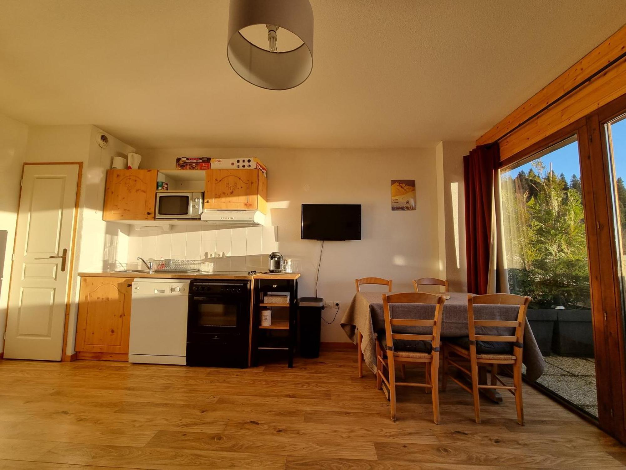 Appartement 4 Personnes 32M2 Au Pied Des Pistes- Wifi- Balcon Sud- Chamrousse 1650 Экстерьер фото